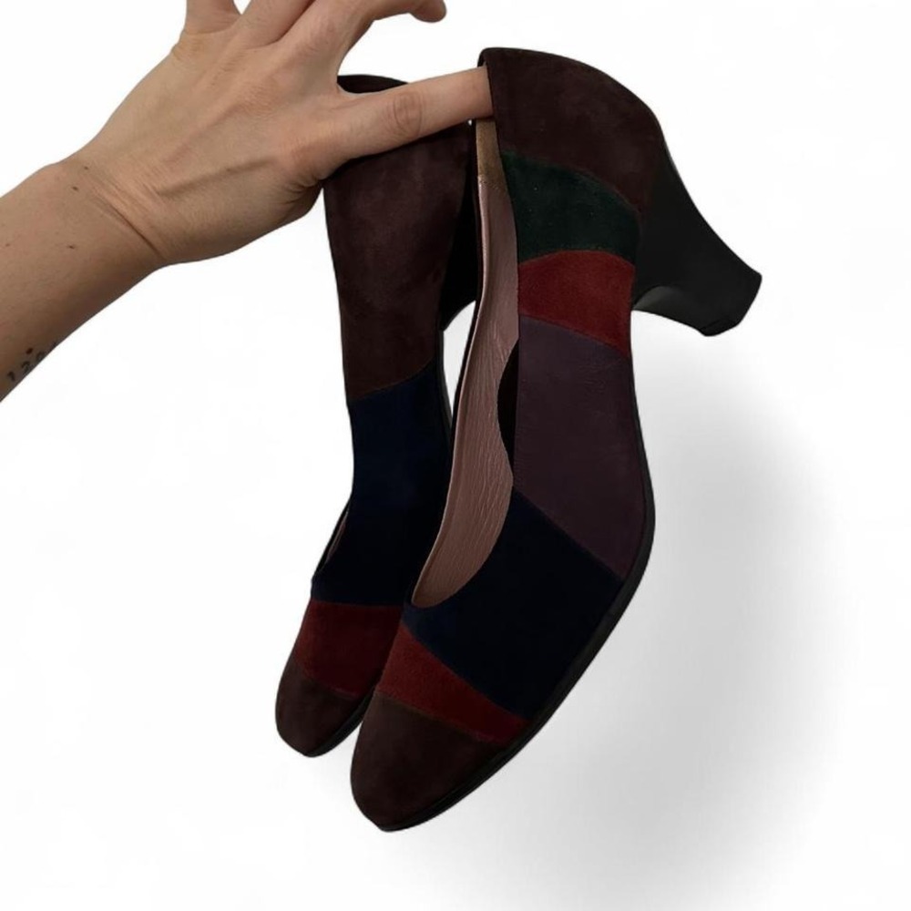 Suede Vintage heels by Beautifeel